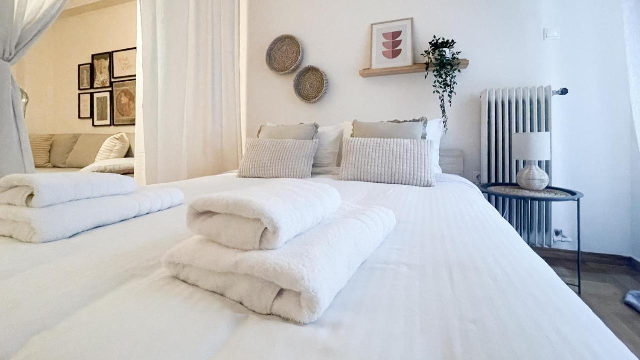 Boho Chic 2Br Apartment In The Center Of Athén Kültér fotó